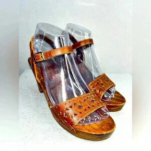 Vintage  Brazilian Wooden Sandals Heels Buckle closure leather upper